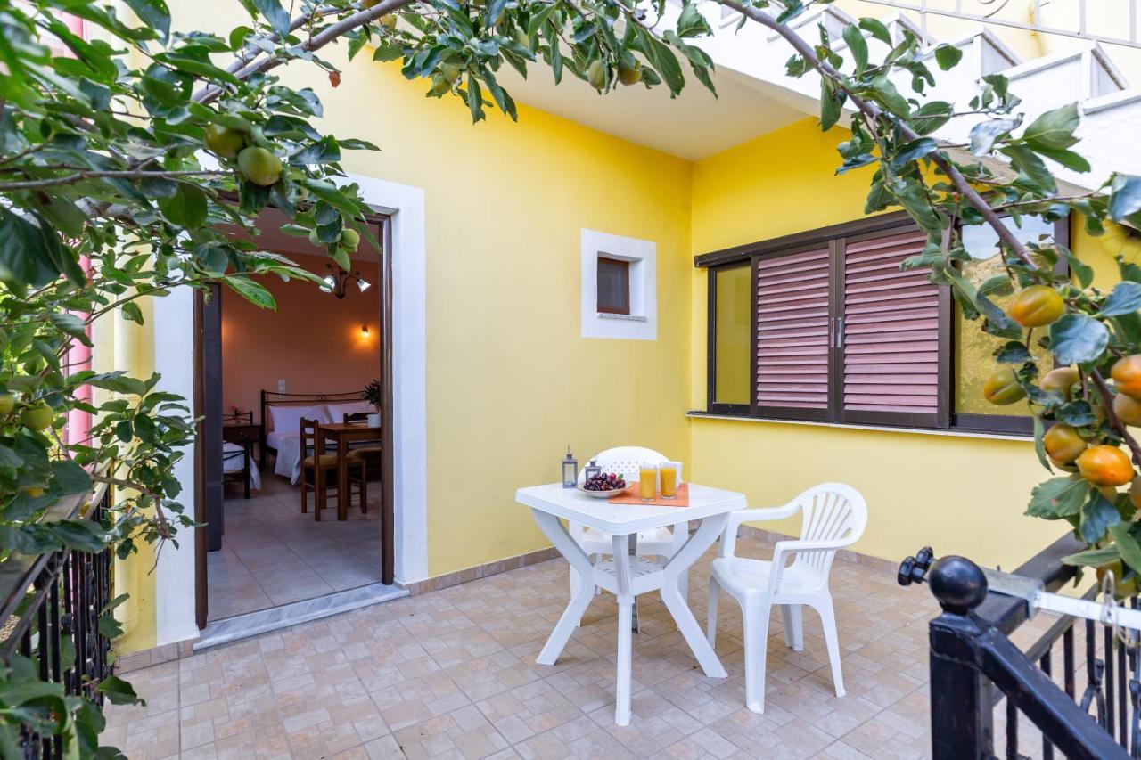 Eros Appartments Kalamitsi  Exterior photo